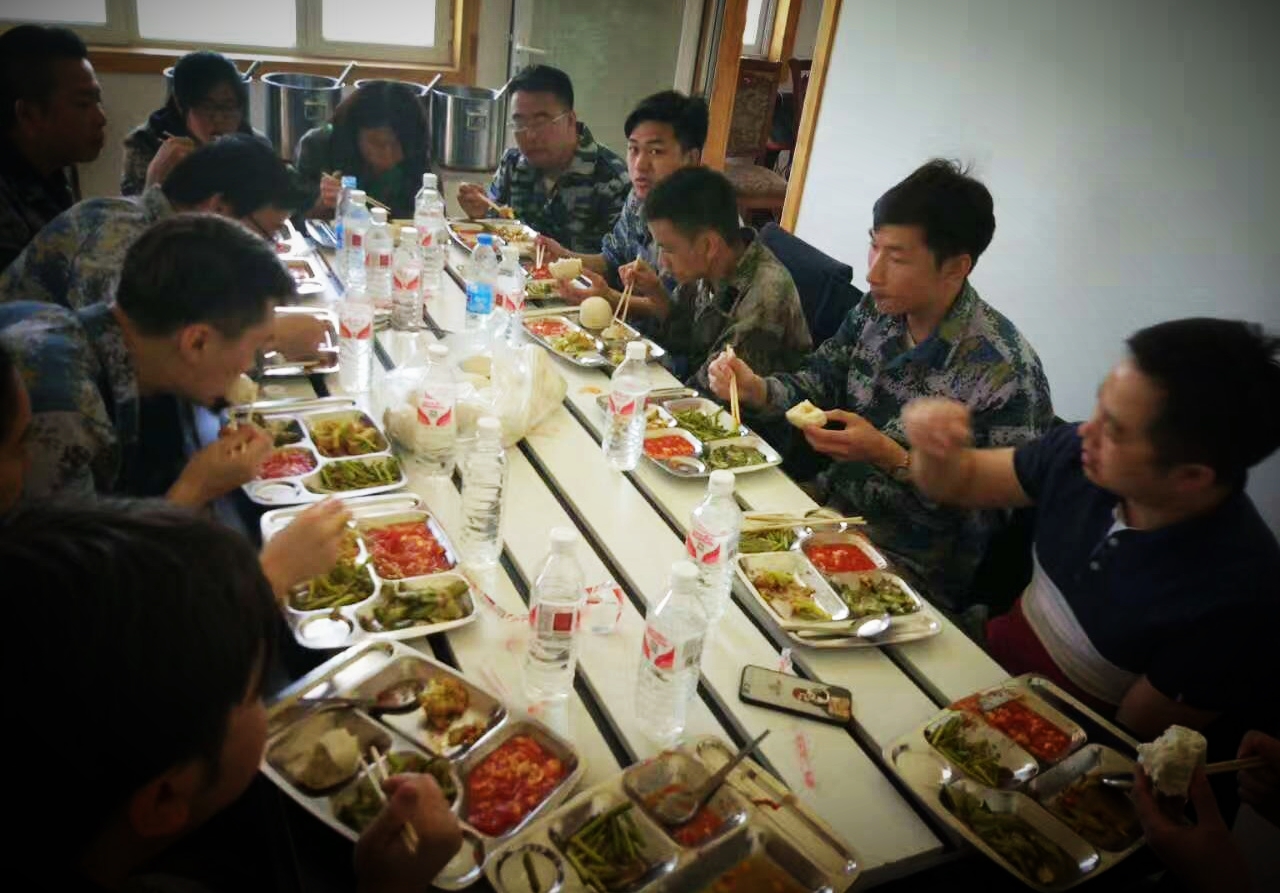 “團結(jié)一心，勇往直前”-2017萬興通達(dá)拓展活動