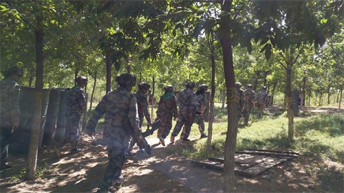 “團結(jié)一心，勇往直前”-2017萬興通達(dá)拓展活動