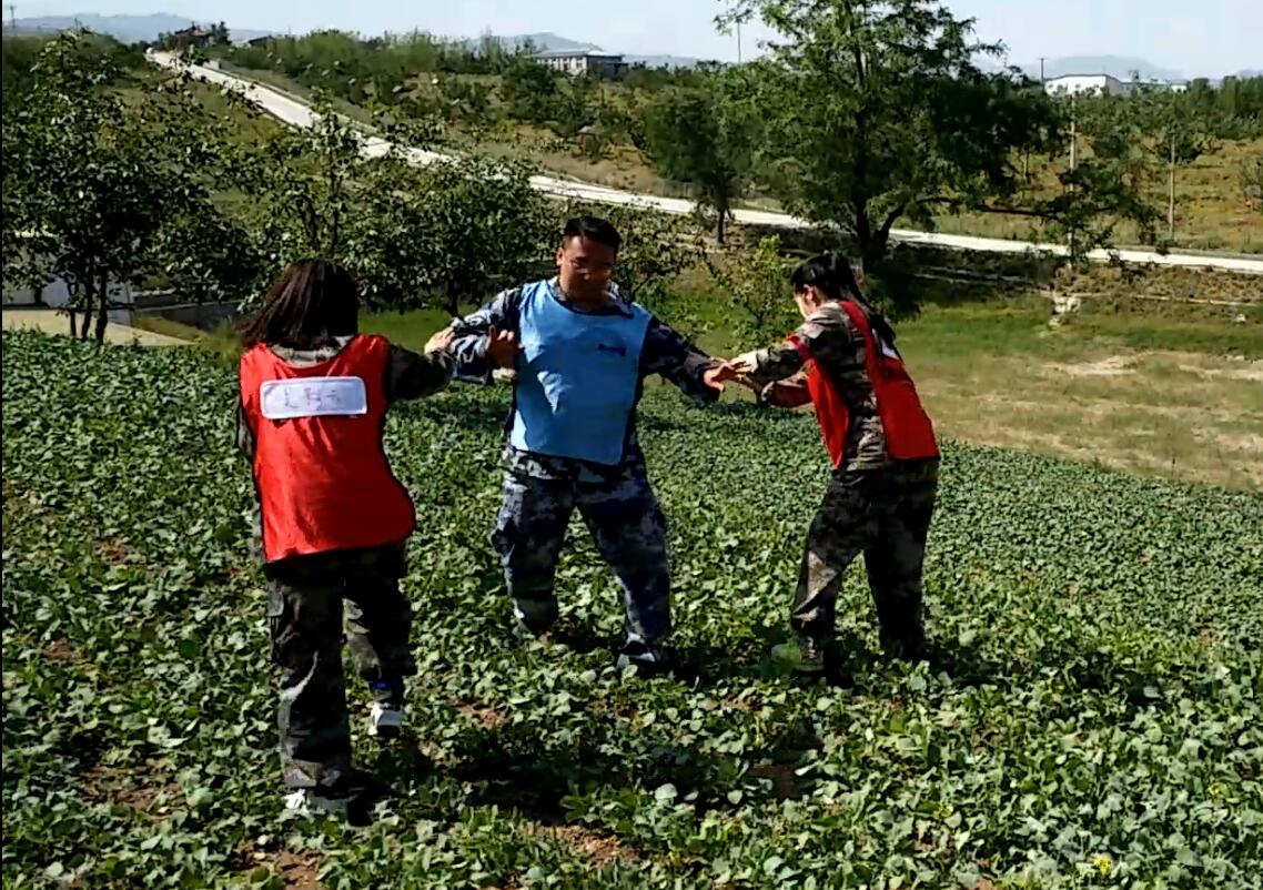 “團結(jié)一心，勇往直前”-2017萬興通達(dá)拓展活動