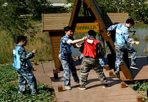 “團結(jié)一心，勇往直前”-2017萬興通達(dá)拓展活動