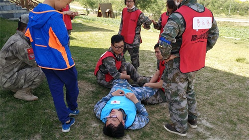 “團結(jié)一心，勇往直前”-2017萬興通達(dá)拓展活動