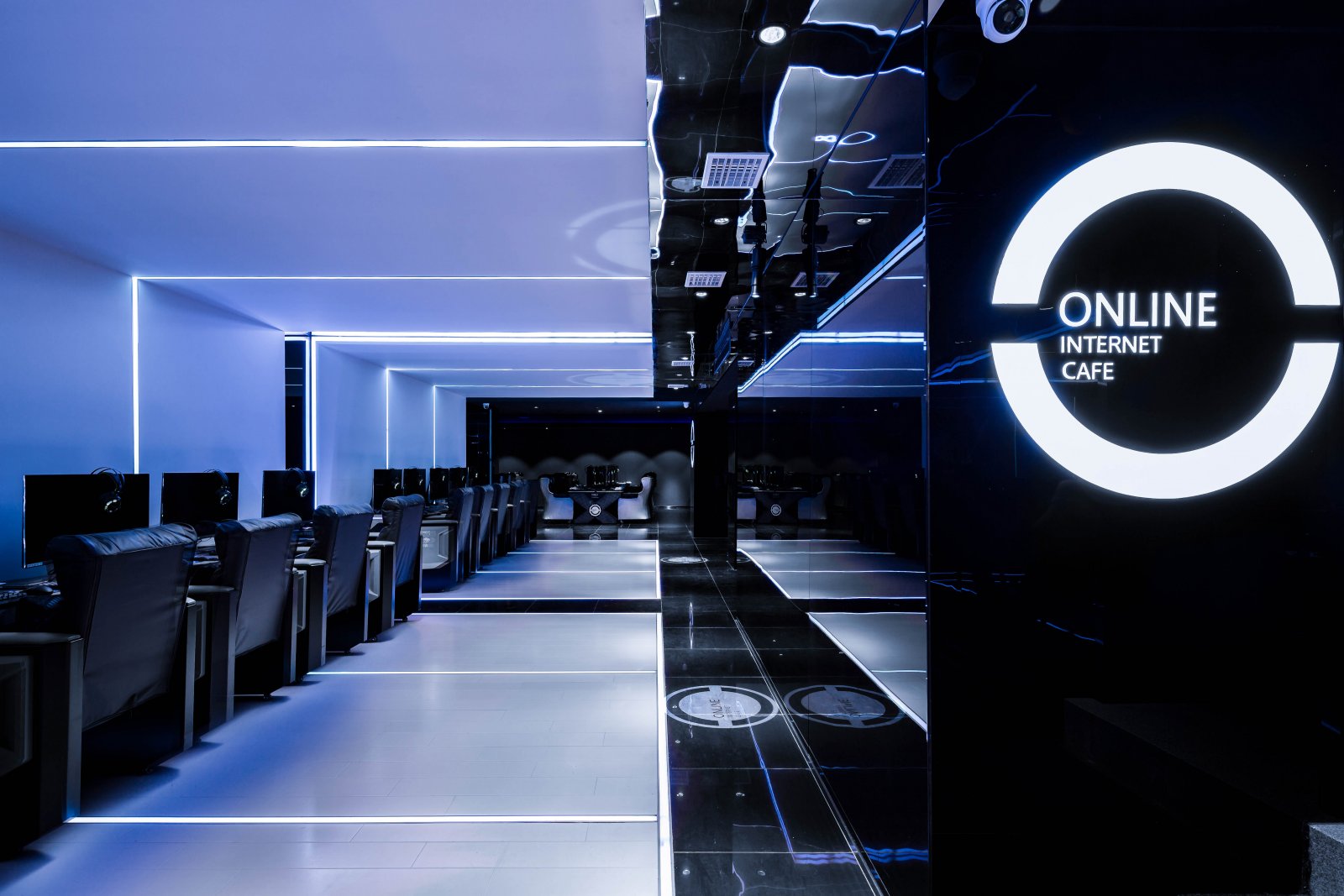 北京萬興通達(dá)辦公裝修項目-豪華網(wǎng)吧裝修效果圖