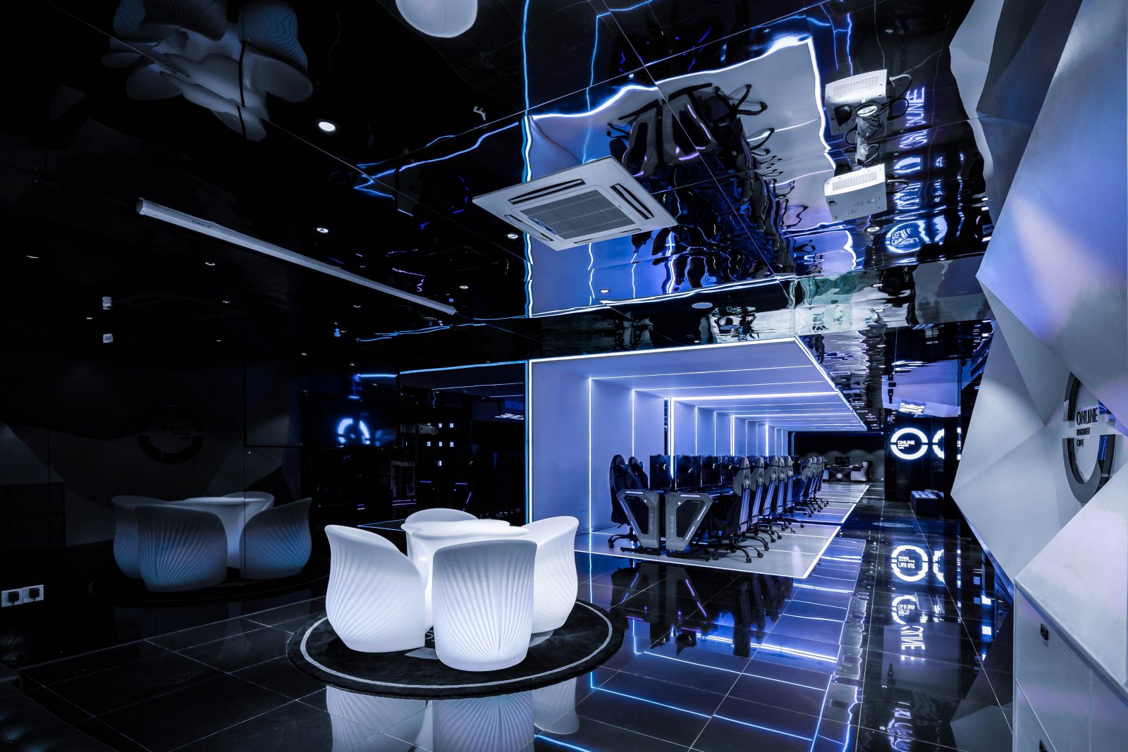 北京萬興通達(dá)辦公裝修項目-豪華網(wǎng)吧裝修效果圖