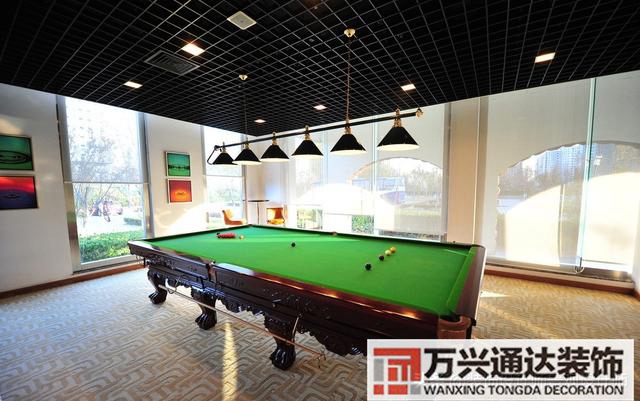 臺(tái)球室裝修效果圖臺(tái)球廳裝修效果圖_萬興辦公室裝修公司