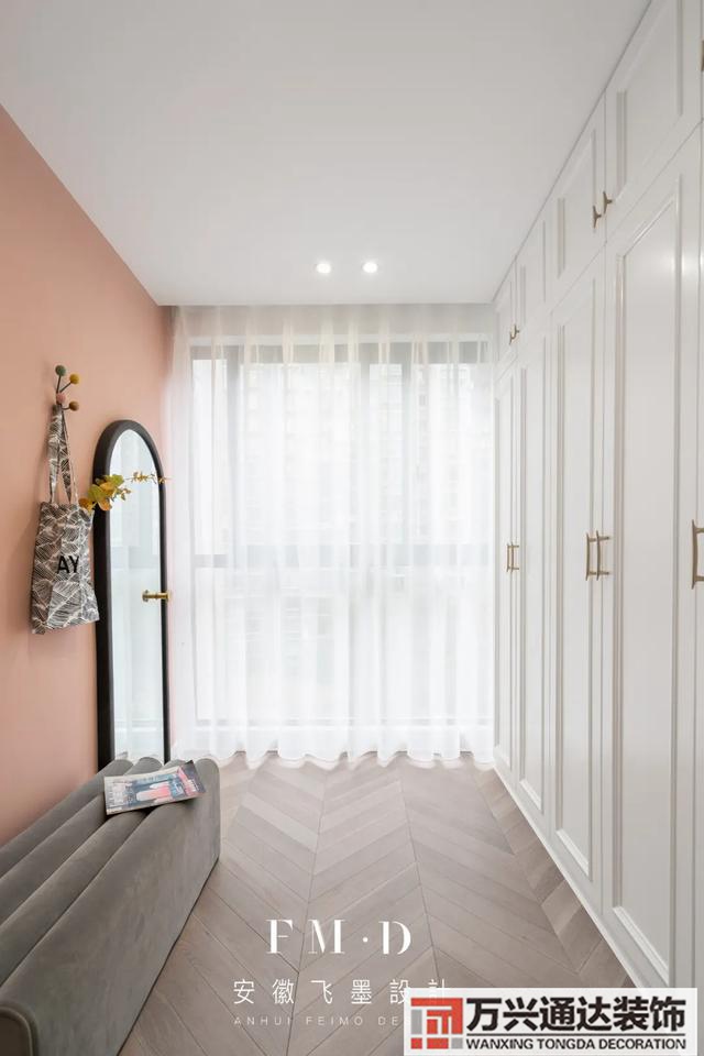 簡約風(fēng)格裝修效果圖裝修現(xiàn)代簡約風(fēng)格圖片