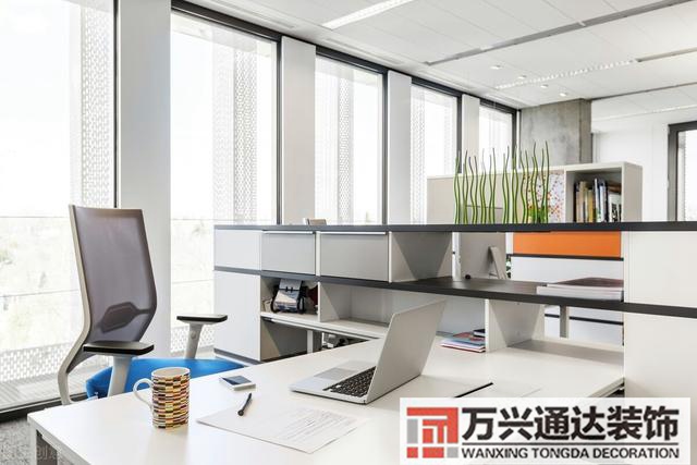 改善辦公室裝修風(fēng)水辦公室的巧妙裝修