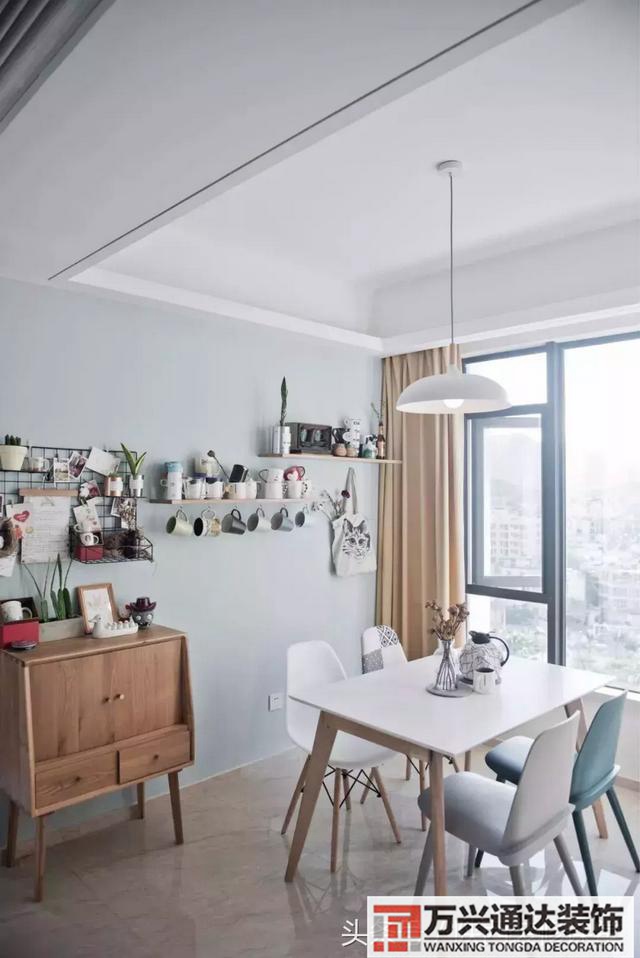 餐廳吊頂裝修餐廳吊頂裝修效果圖片大全 現(xiàn)代 簡(jiǎn)約