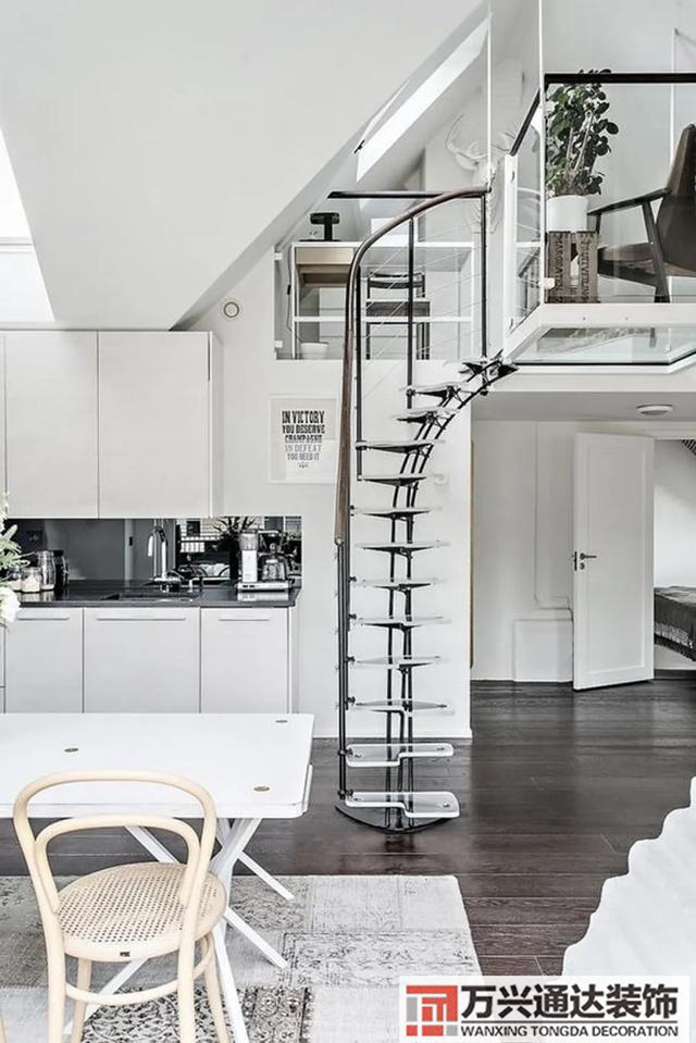 復(fù)式客廳裝修復(fù)式客廳裝修圖片