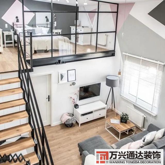 復(fù)式客廳裝修復(fù)式客廳裝修圖片