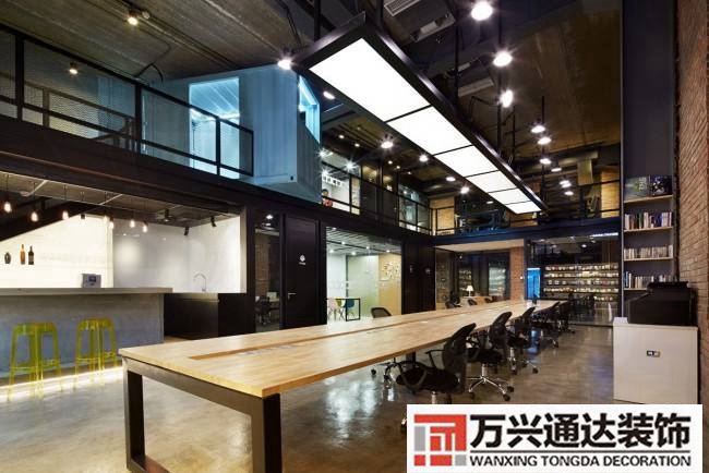 網(wǎng)絡(luò)傳媒公司辦公室裝修廣告?zhèn)髅焦狙b修