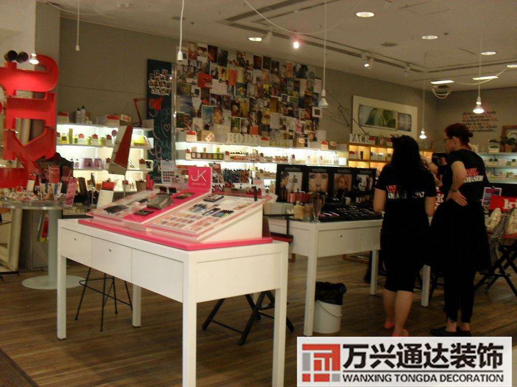化妝品店裝修多少錢(qián)化妝品店裝修大概需要多少錢(qián)